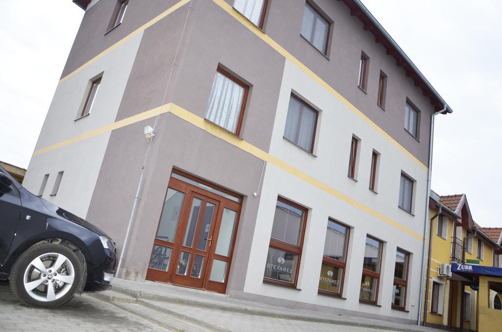 Penzion Stefarez New Veľký Meder 外观 照片